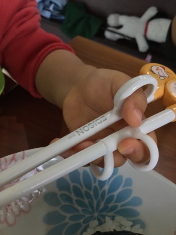 オススメ エジソン子ども用箸は左利き用で正しい持ち方になれる リッキーブログ